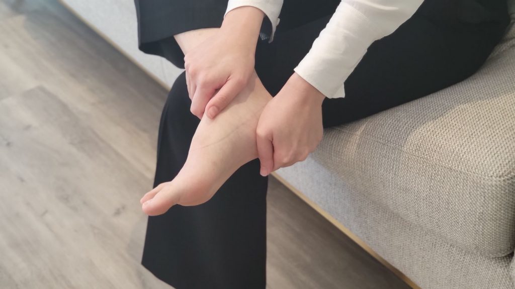 足底筋膜炎的体征和症状